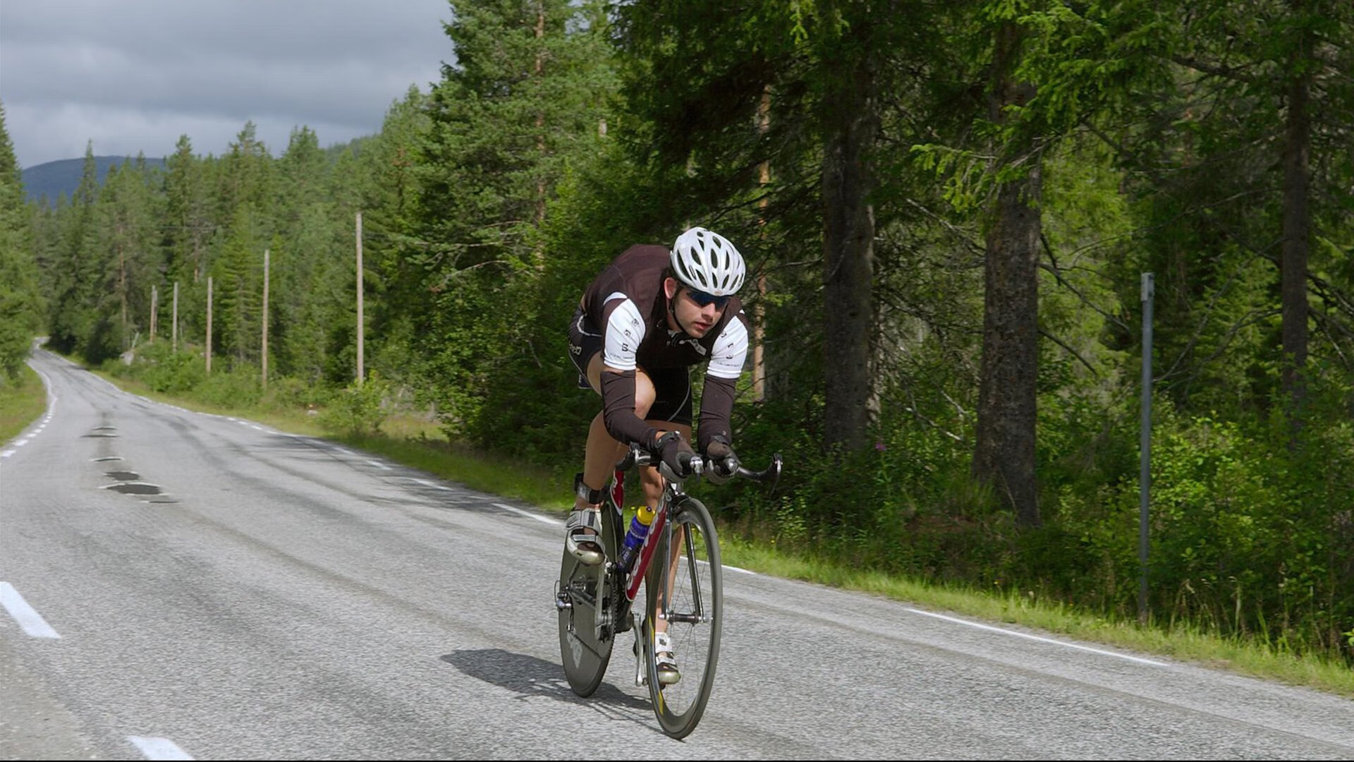 热火逆转鹈鹕，杰伦格林在德甲争冠战接管比赛，跨越篮球世界的双重奇迹